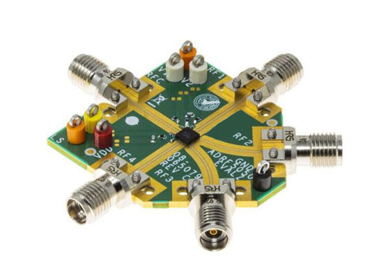 ADRF5050-EVALZ Junta de evaluación de soluciones integradas para el interruptor ADRF5050 de silicio SP4T