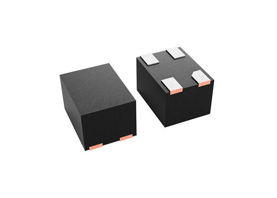 CDC6C025000ADLYRQ1 Chip de circuito integrado de baja potencia de 1.8V a 3.3V para automóviles LVCMOS