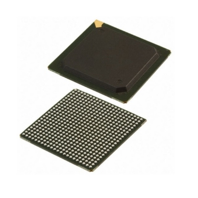 Array de puertas programables de campo LCMXO2-4000ZE-2FG484C Automotriz 206 I / O IC lógico programable