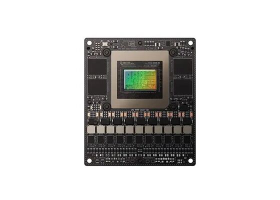 Módulo Jetson T5000 con chip procesador de IA, procesador ARM Neoverse-V3AE de 14 núcleos, 2070 TFLOPS FP4 y 128 GB de memoria