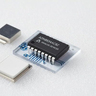 ADN8834ACBZ Chip de circuito integrado 1.5A Controlador de TEC de corriente de salida para control de enfriador termoeléctrico con voltaje de alimentación de 2,7 V ~ 5,5 V