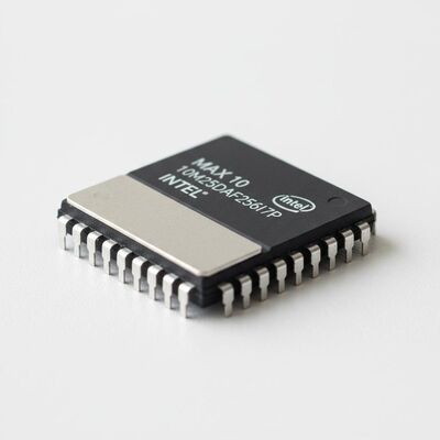 MAX 10 FPGA 10M25DAF256I7P Field Programmable Gate Array Chip de Lógica Programable
